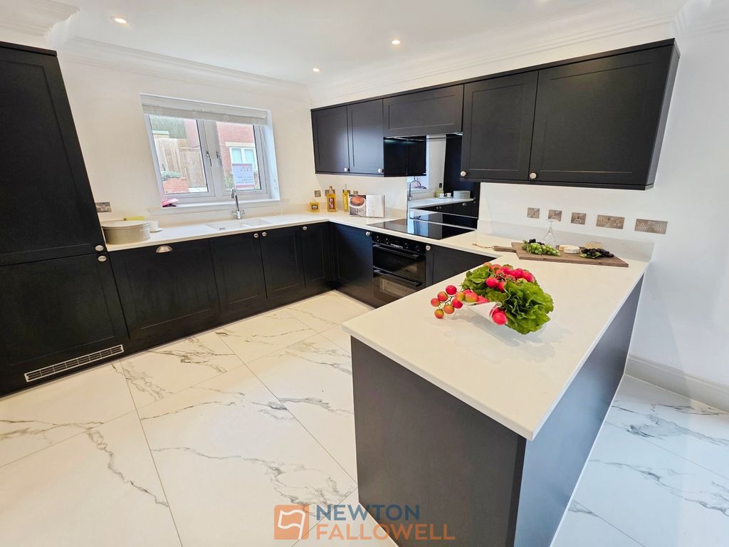 Property photo 2 of 30