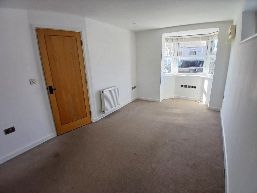 Property photo 3 of 21 3.Jpg