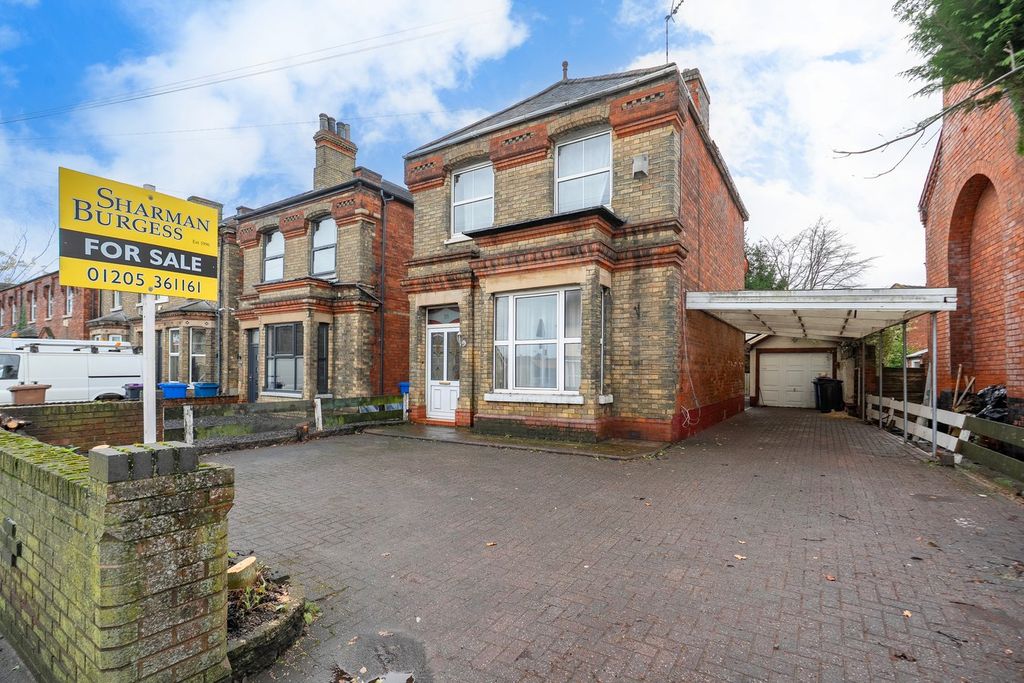 Property photo 1 of 15