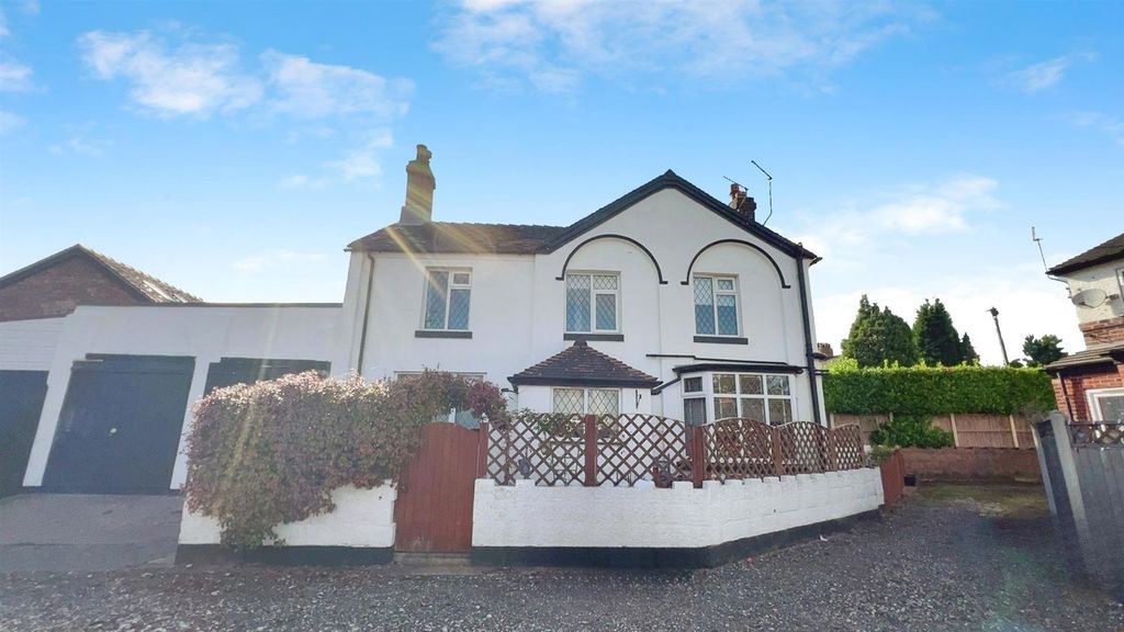 Property photo 1 of 16 Side .Jpg