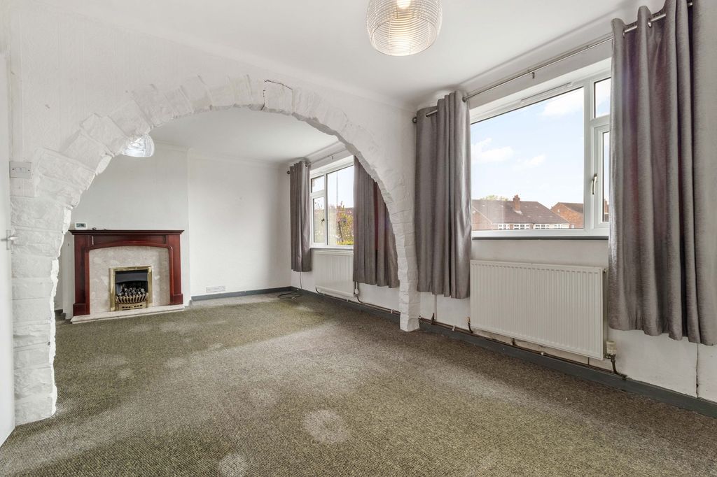 Property photo 3 of 18