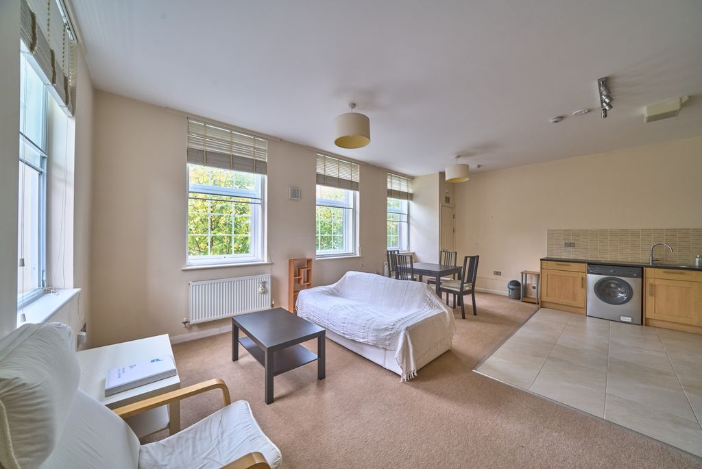 Property photo 2 of 10 Image 1