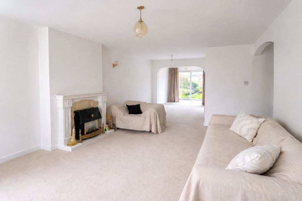 Property photo 2 of 17 Picture No. 37