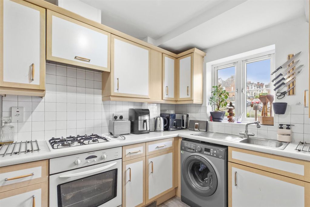Additional image 5 of 1 bed flat for saleTavistock Mews, High Wycombe HP12