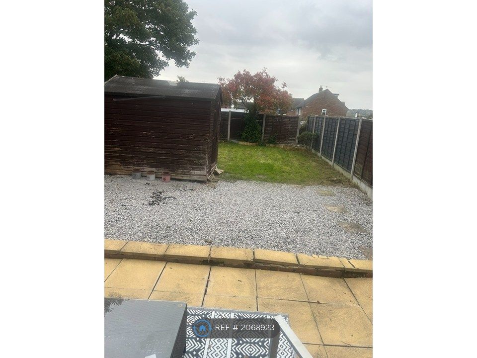 Property photo 2 of 17 Garden