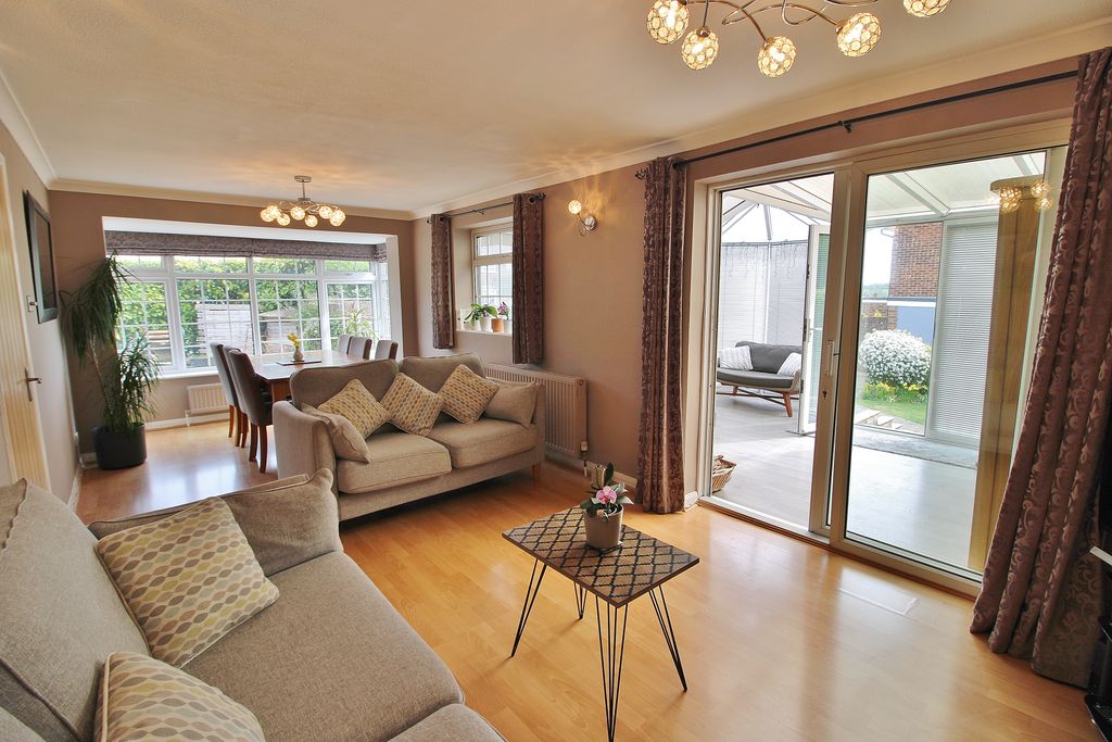 Property photo 3 of 19