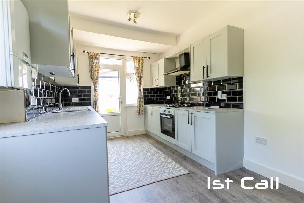 Property photo 3 of 13 Kitchen/ Breakfast Room