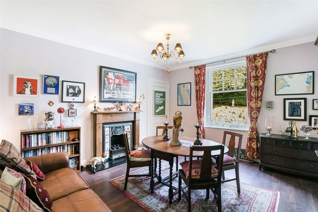 Property photo 3 of 37 Dining Room