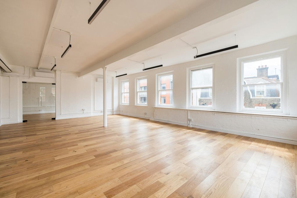 Property photo 2 of 28 172Arlingtonroad16.Jpg