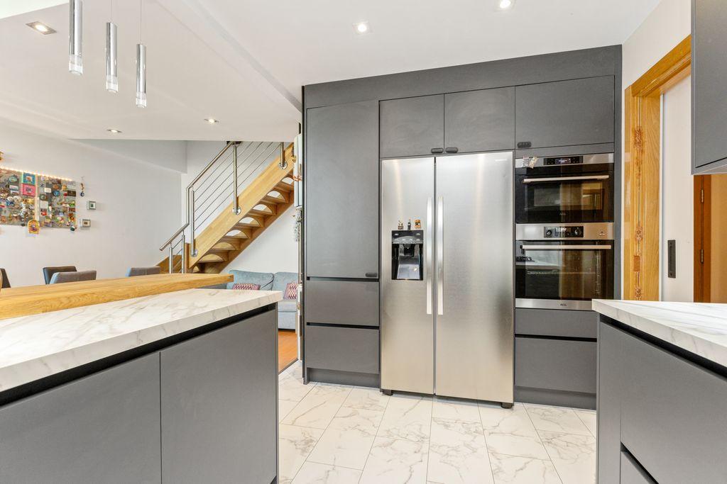 Property photo 2 of 31 Property Image 2