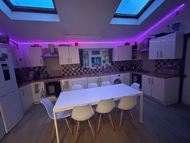 Property photo 2 of 12 Photo 3