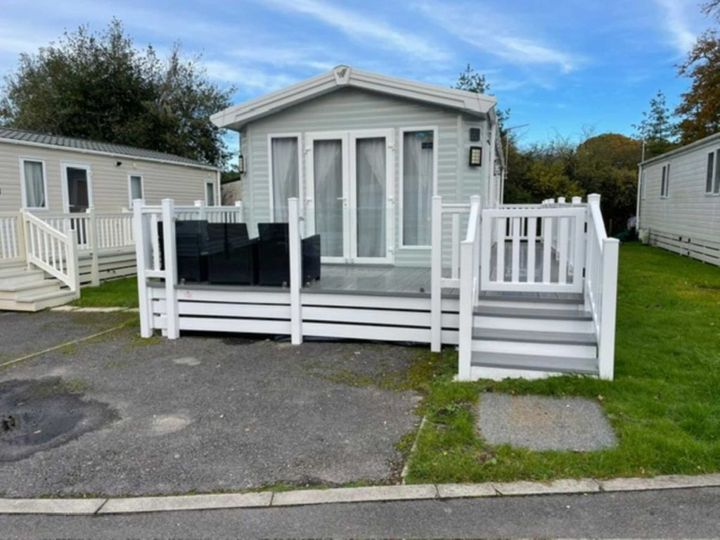 Property photo 1 of 27