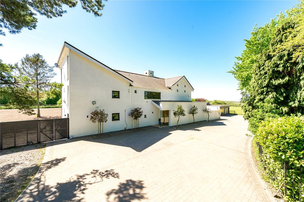 Property photo 1 of 23 Picture No. 24
