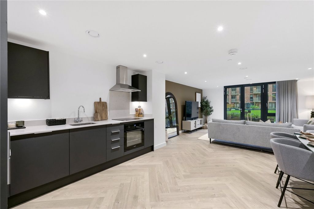 Property photo 1 of 21 Picture No. 08