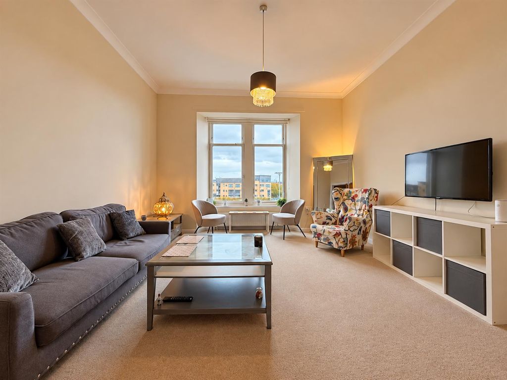Property photo 3 of 19 E191C39D-8080-4F62-8A55-Fbd22E0CE266.Png