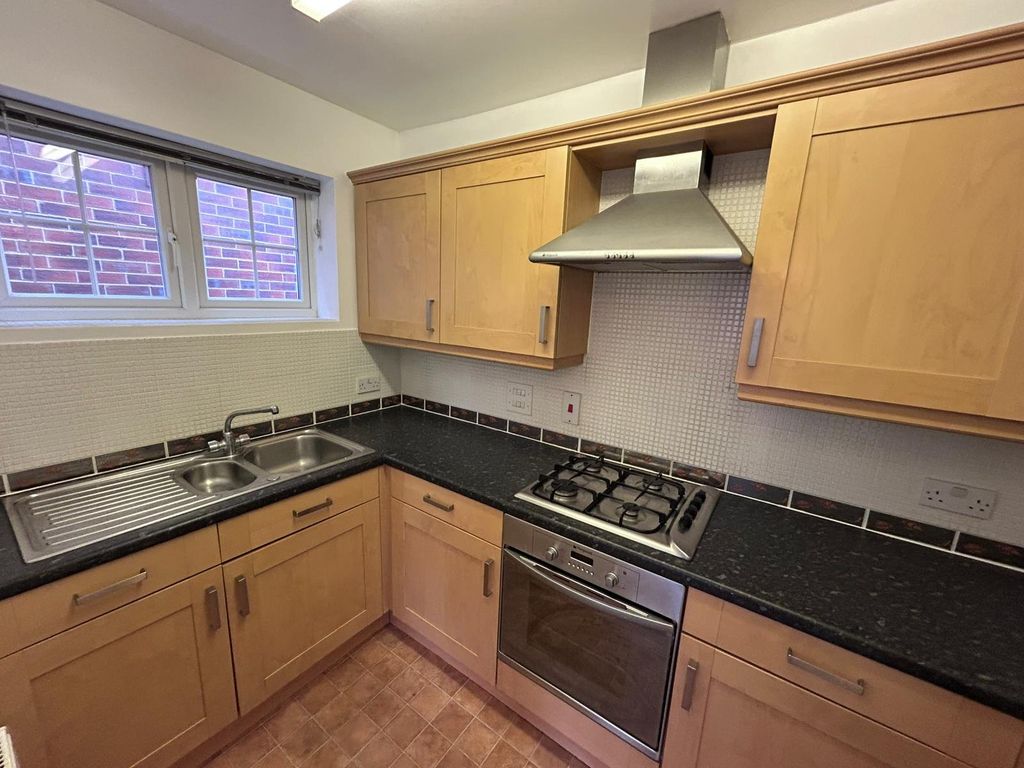 Property photo 2 of 13 Kitchen