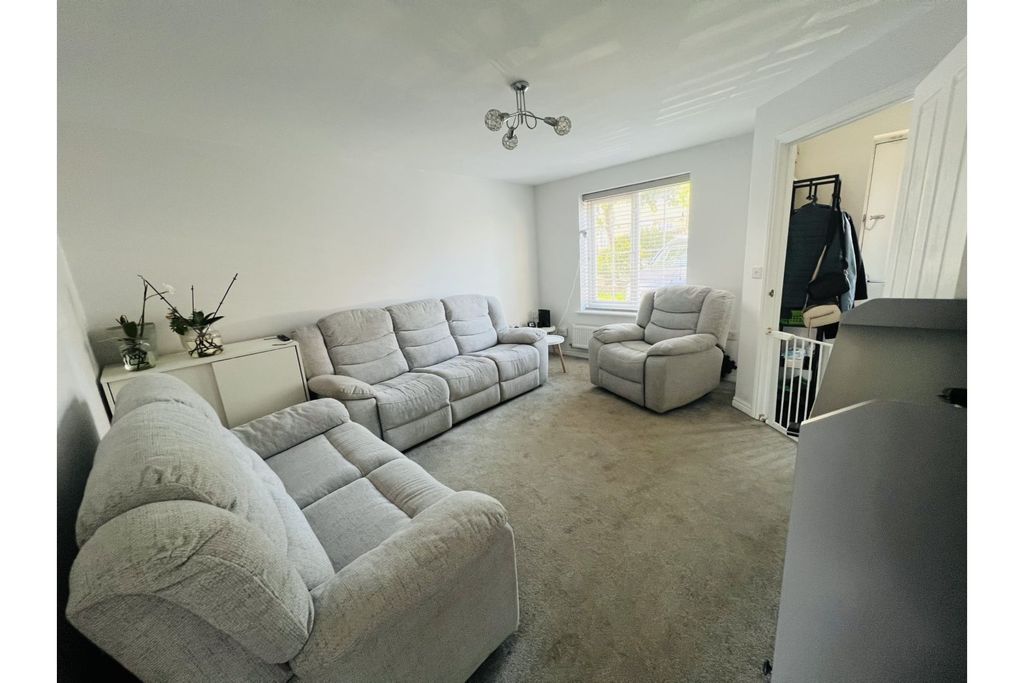 Property photo 2 of 15 Living Room