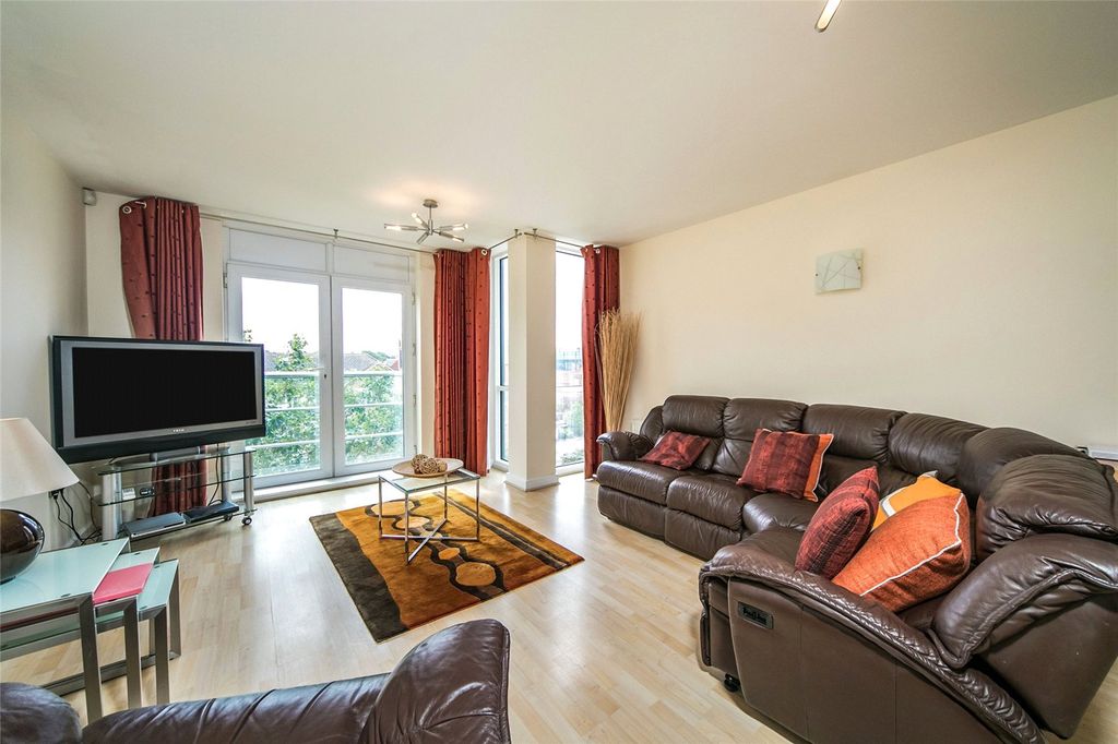 Property photo 2 of 20 Picture No. 22
