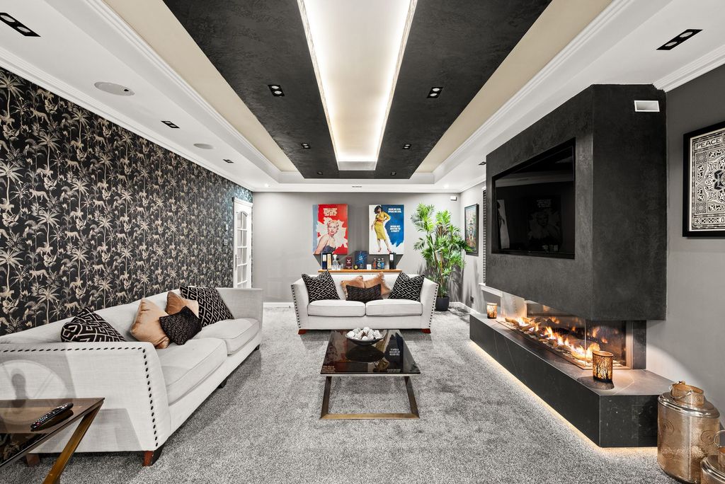 Property photo 3 of 37