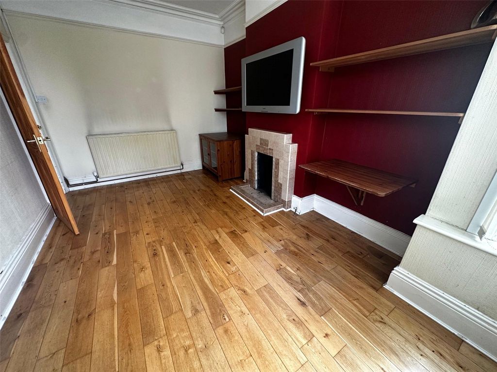 Property photo 3 of 19 Picture No. 33