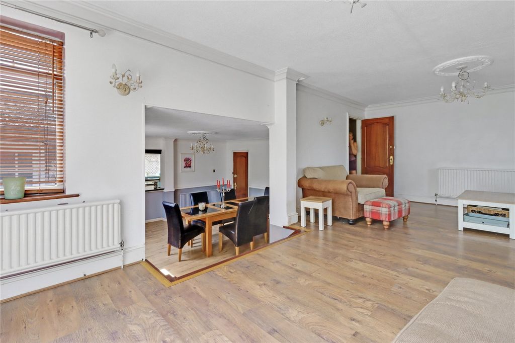 Property photo 2 of 15 Picture No. 08