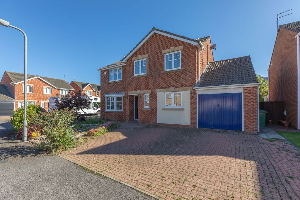 Property photo 1 of 24