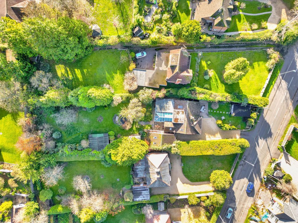 Property photo 3 of 28