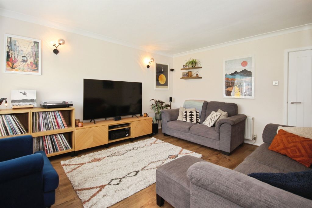 Property photo 2 of 17