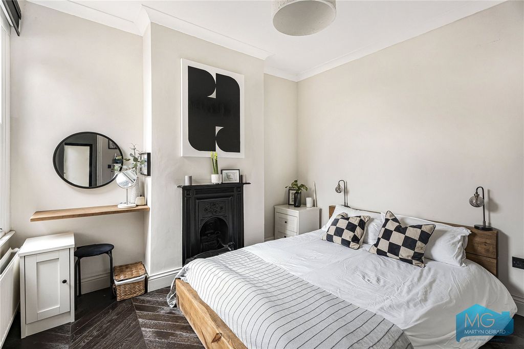 Property photo 3 of 22 Picture No. 18