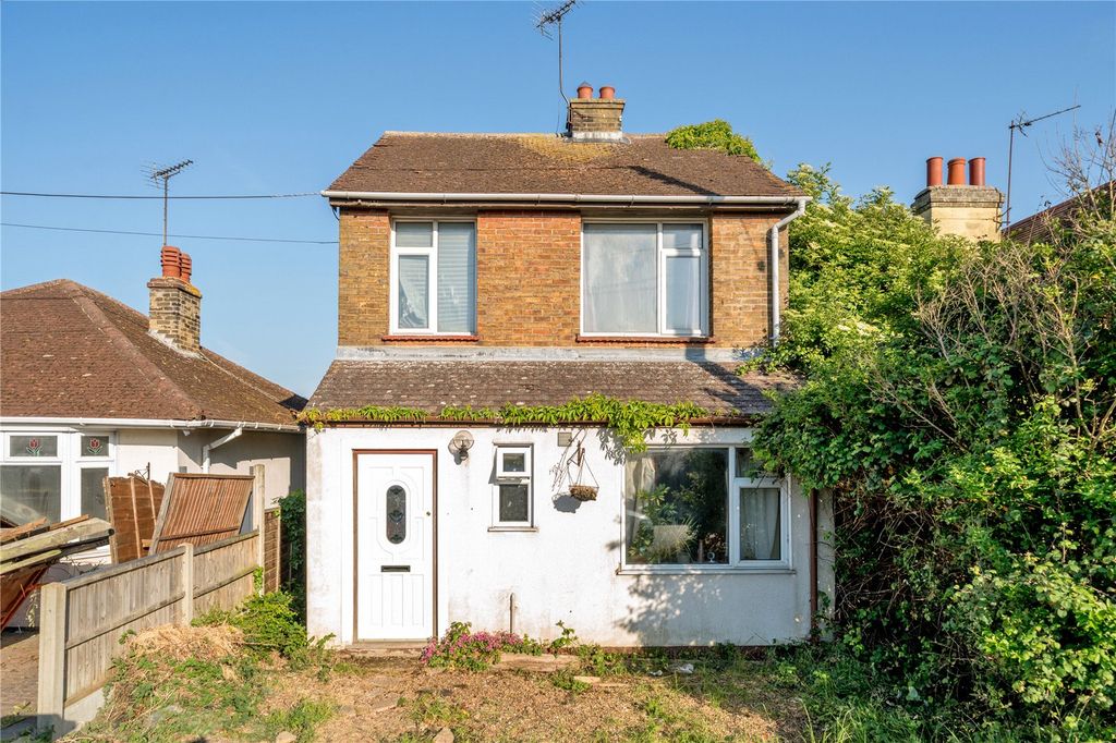 Property photo 1 of 18 External