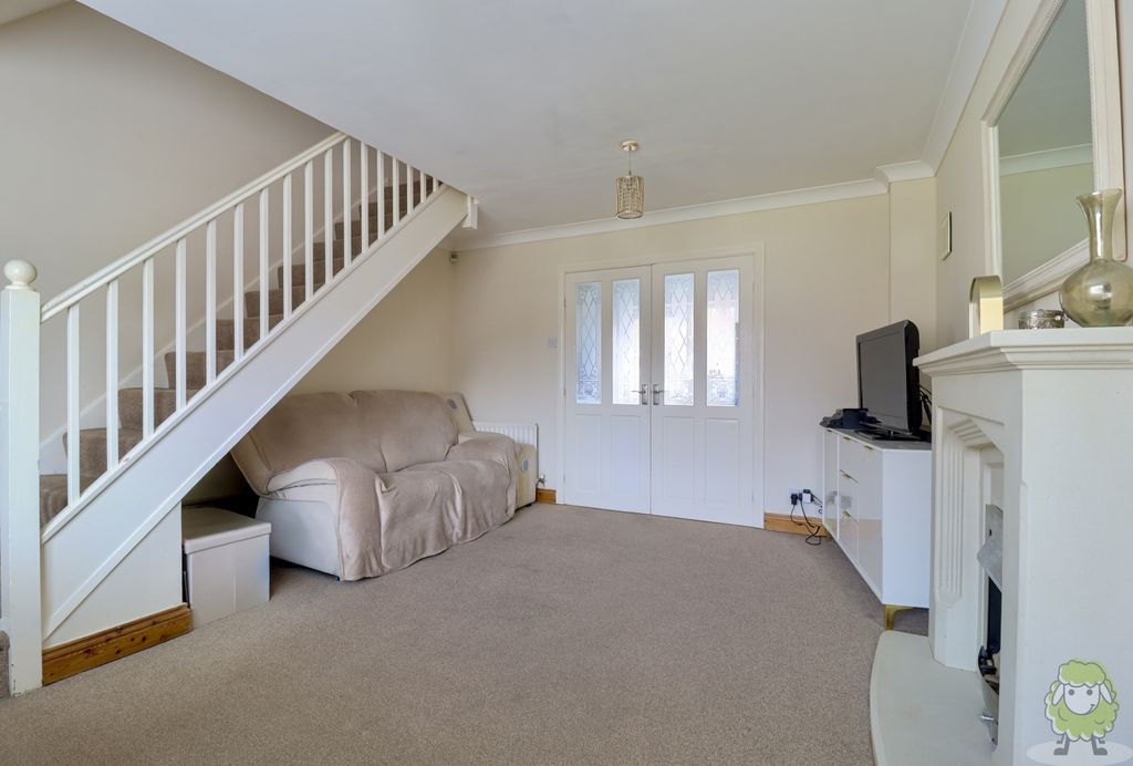 Property photo 3 of 12