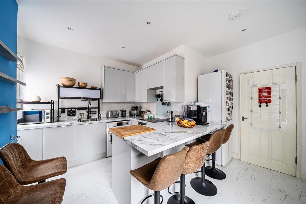 Property photo 2 of 15 1436729-4-69c673A08535F.Jpg