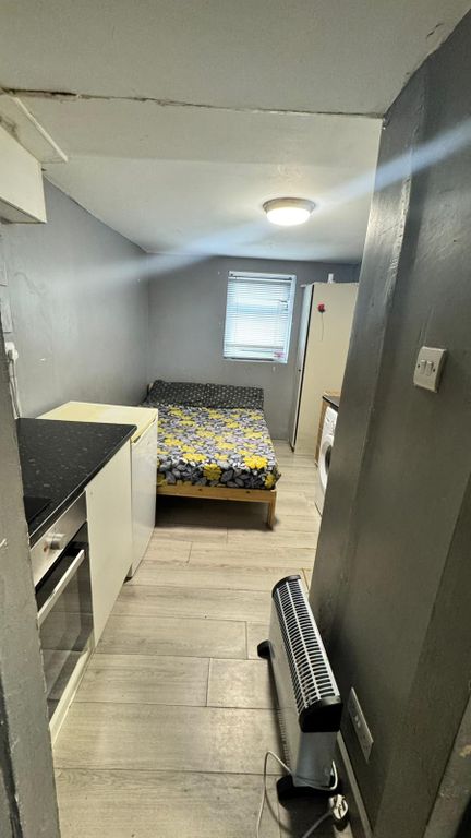 Property photo 1 of 4