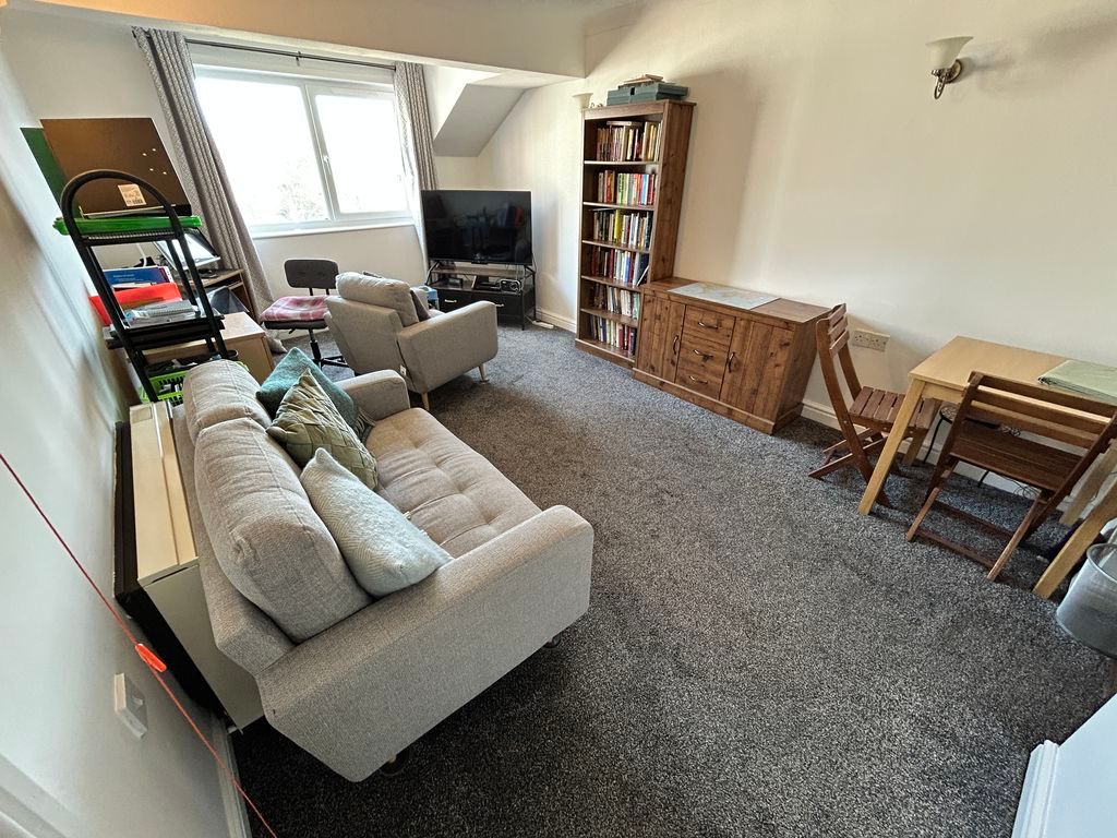 Property photo 2 of 11 Photo 2