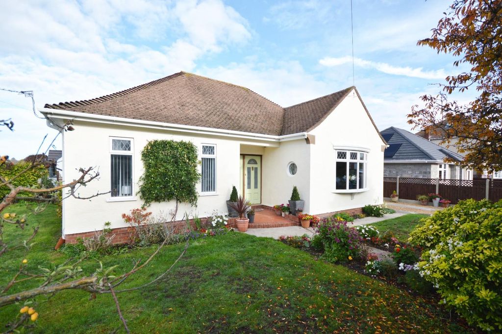 Property photo 1 of 17 Outside