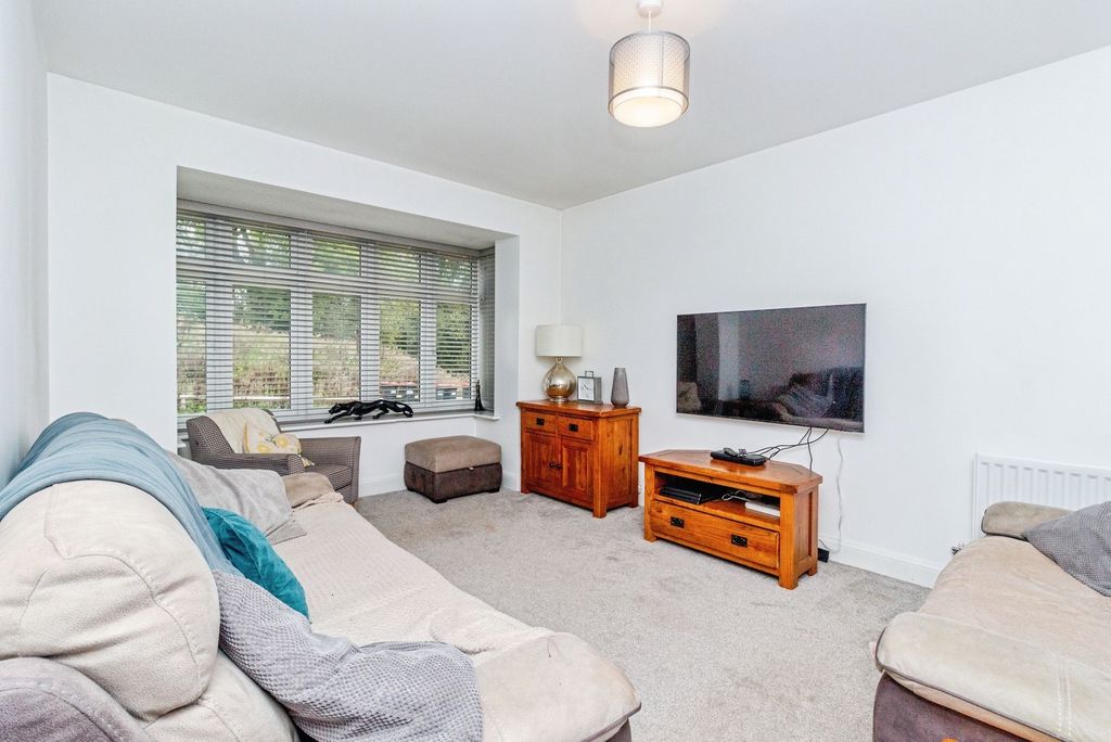 Property photo 3 of 20 4555833