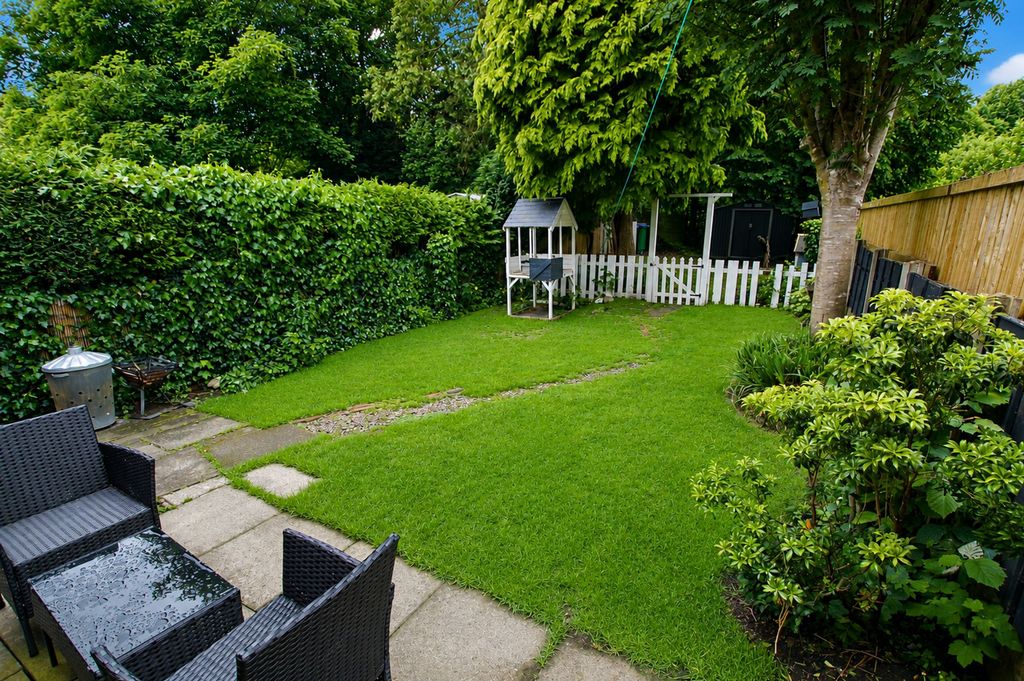 Property photo 2 of 16