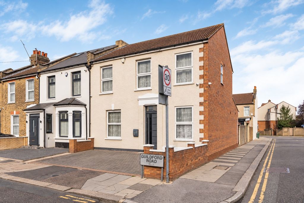Property photo 1 of 17 679071