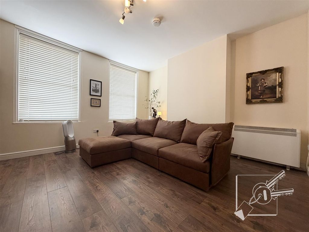 Property photo 2 of 12 Living Room