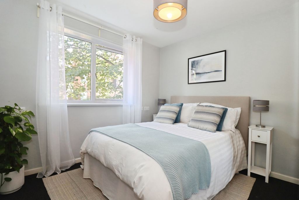 Property photo 2 of 13 Pbox-Img.Jpg
