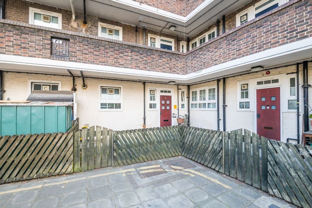 Property photo 2 of 8