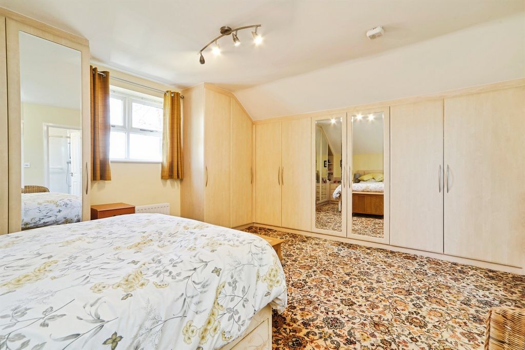 Additional image 25 of 2 bed flat for saleSalters Garden, Pudsey LS28