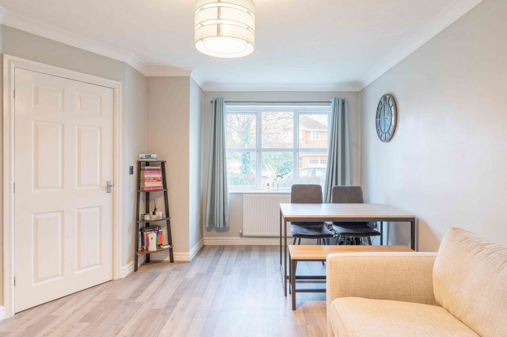 Property photo 3 of 9