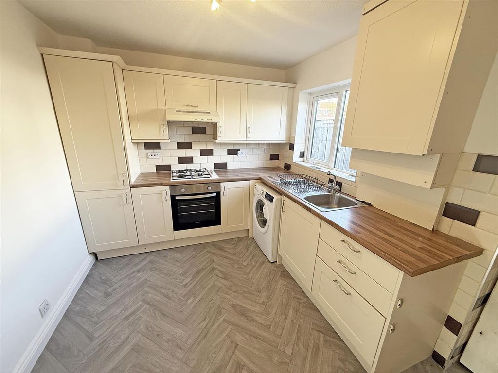 Property photo 3 of 7 George Stephenson Way Kitchen.Jpg