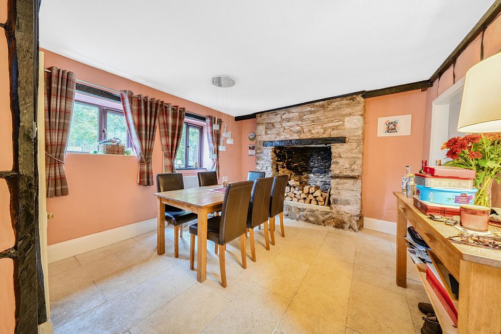 Property photo 3 of 14 Dining Room