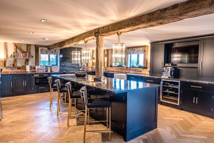 Property photo 3 of 25 Kitchen