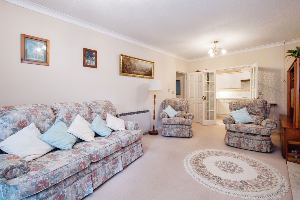 Property photo 3 of 17