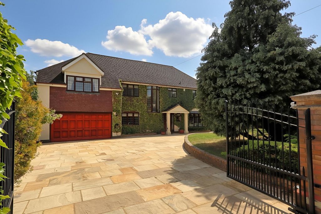 Property photo 1 of 47