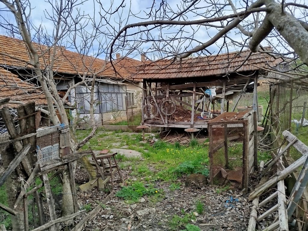 Property photo 2 of 6