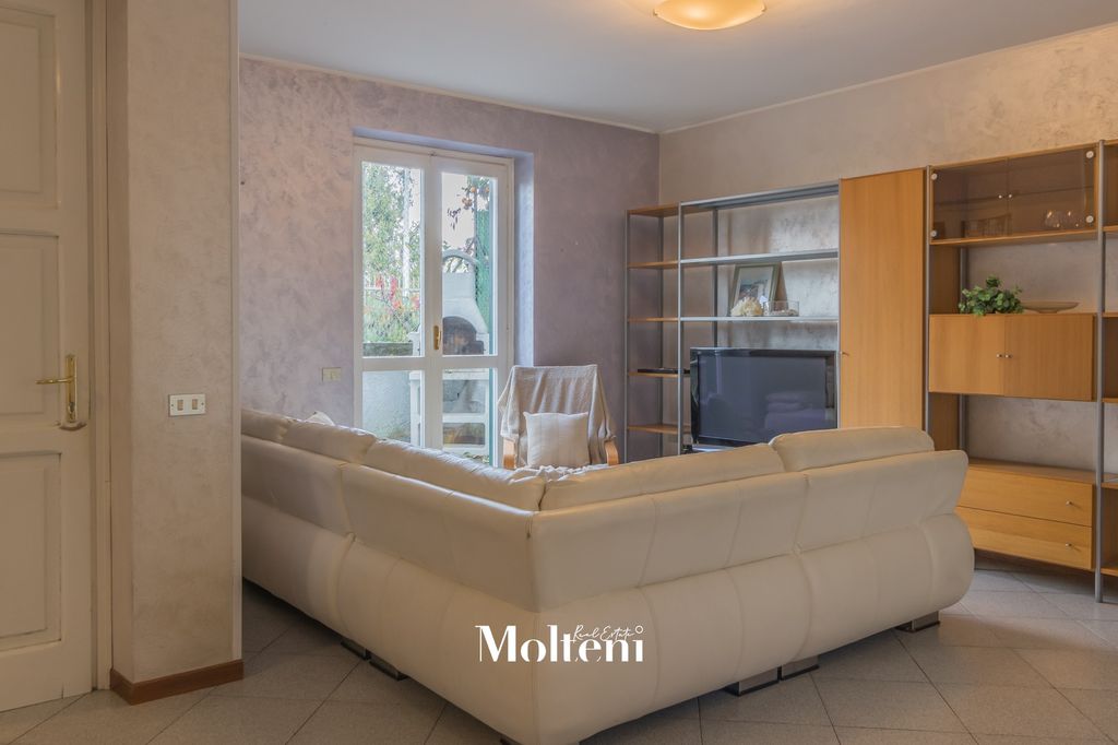 Property photo 3 of 35